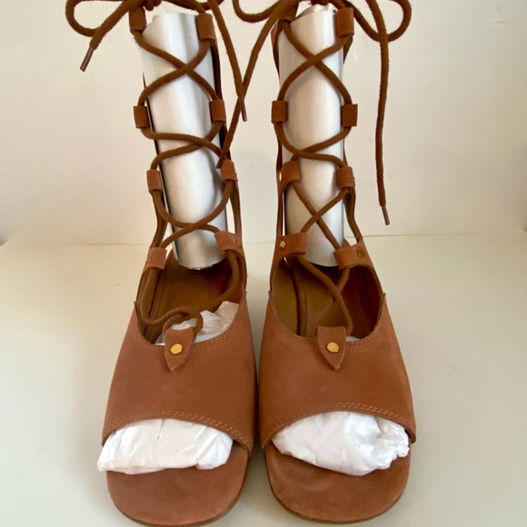 NEW YEAR SAle! NWT CHLOE TAN SUEDE LACE UP WEDGE RUNWAY GLADIATOR SANDAL - Picture 10 of 16